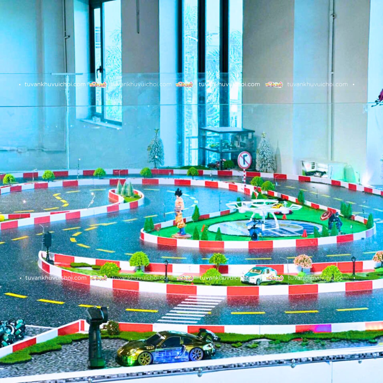 kids cafe kết hợp xe điều khiển 