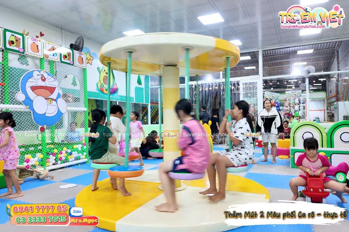 Thảm mút 2 màu - phối sọc ca rô (thực tế).jpg